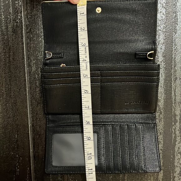 Le Chateau Wallet - Picture 9 of 9